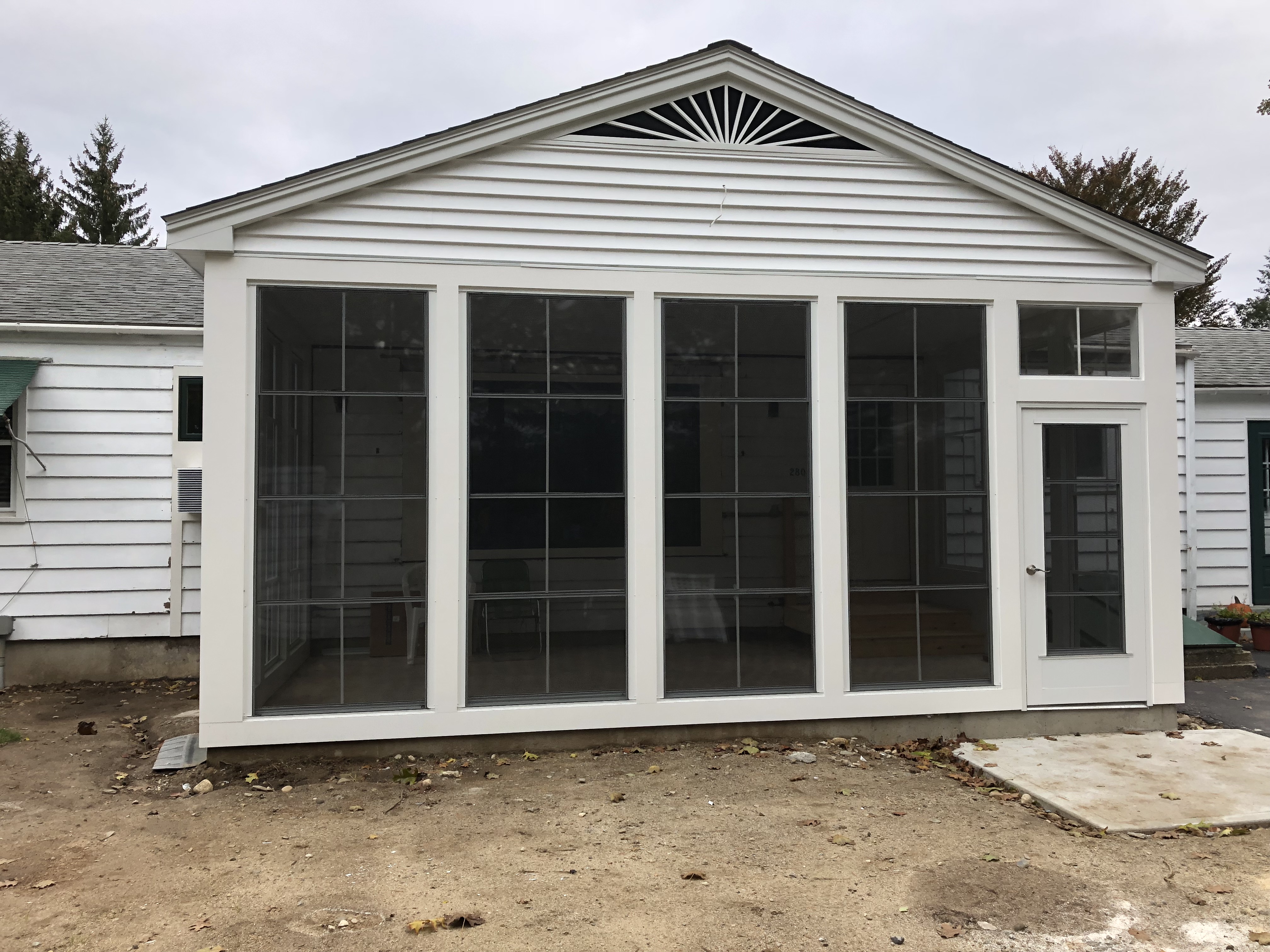Putnam New Screened Porch