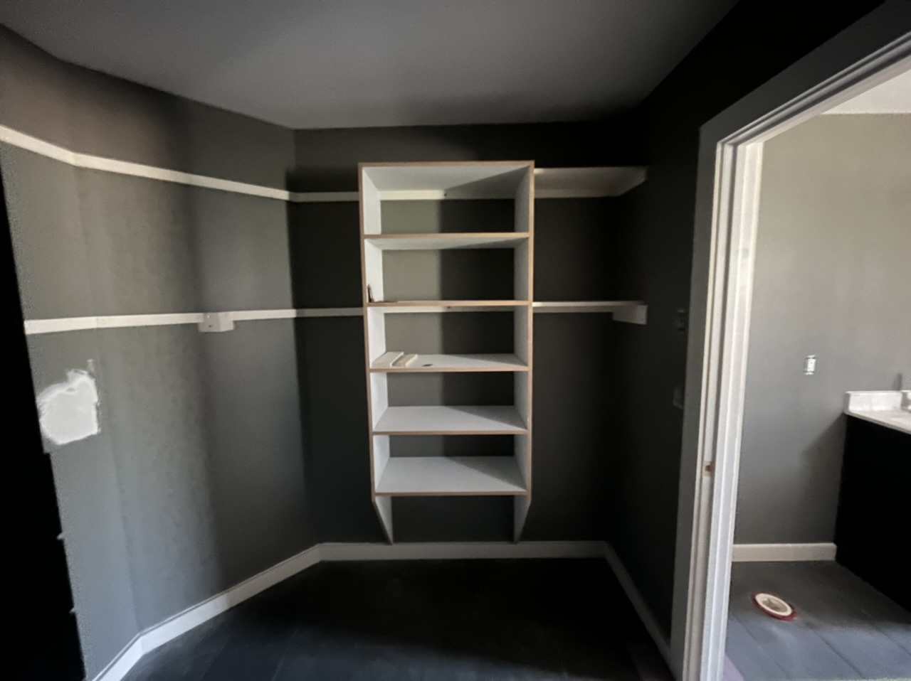 Walk-in-Closet in Process