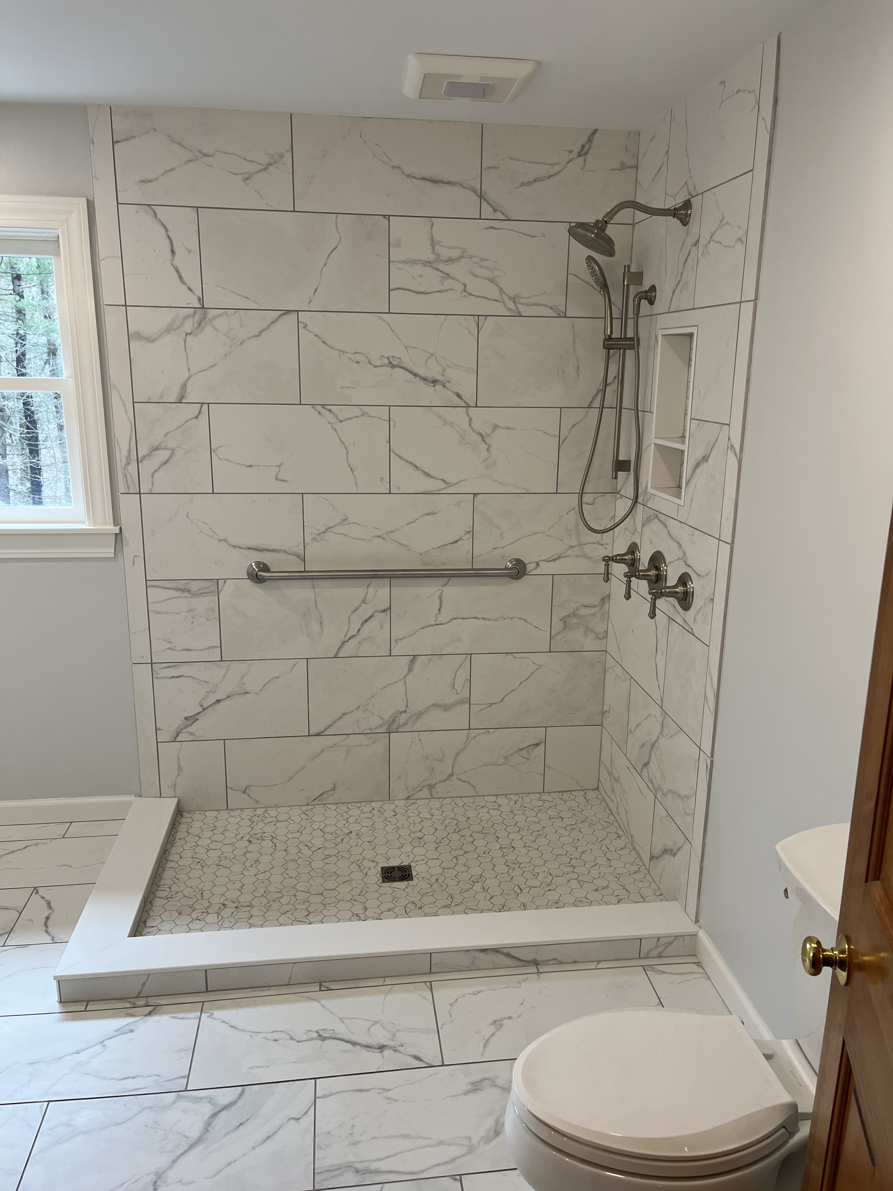 Finished Shower Tile & Fixtures