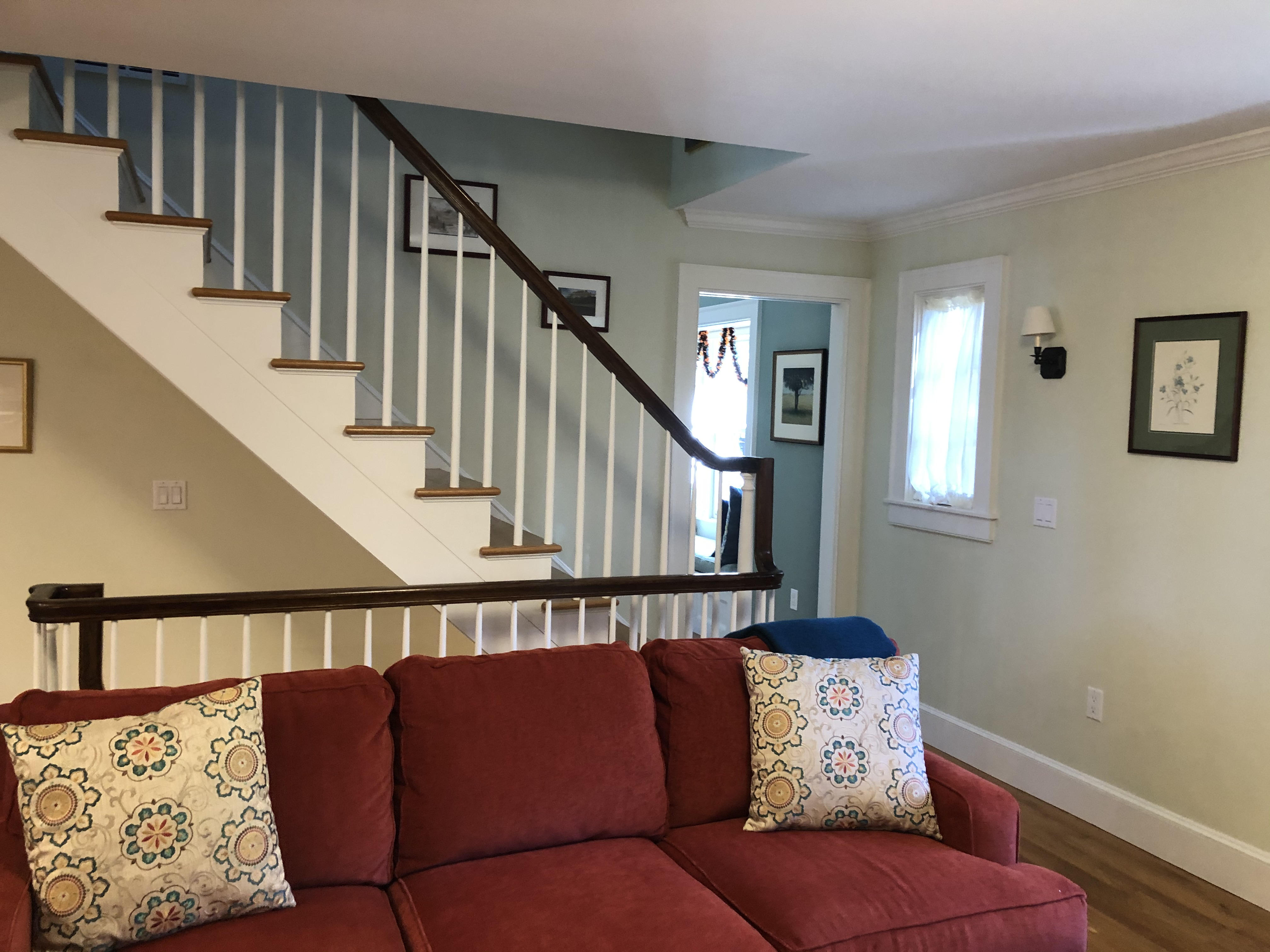 Kitchen Sitting Area