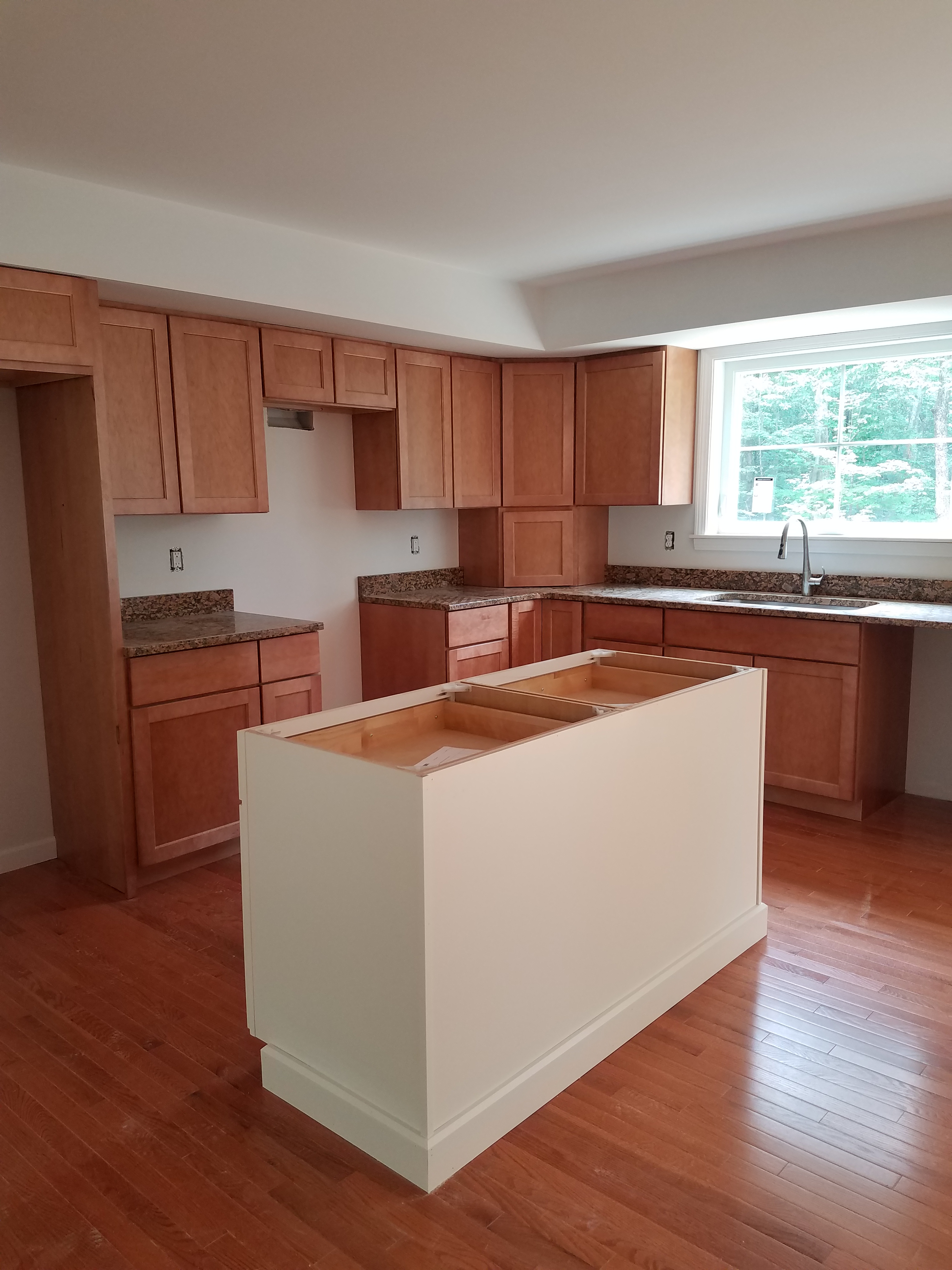 New Kitchen Cabinets