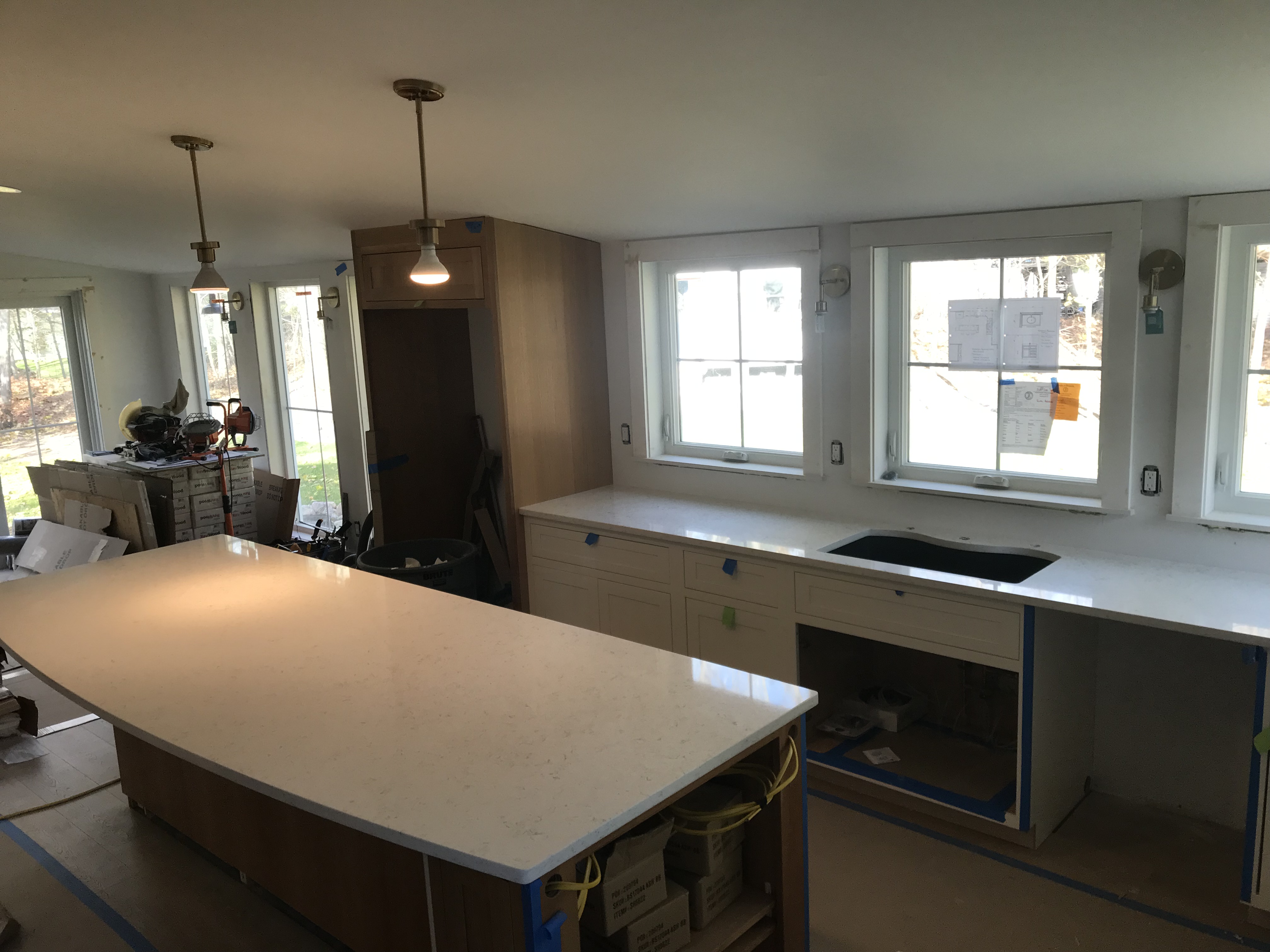 Kitchen Island / Lighting
